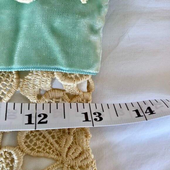 Vintage 1950s Daymor Originals Cream Lace Wiggle Dress w Robins Egg Velvet Bow - Picture 13 of 16